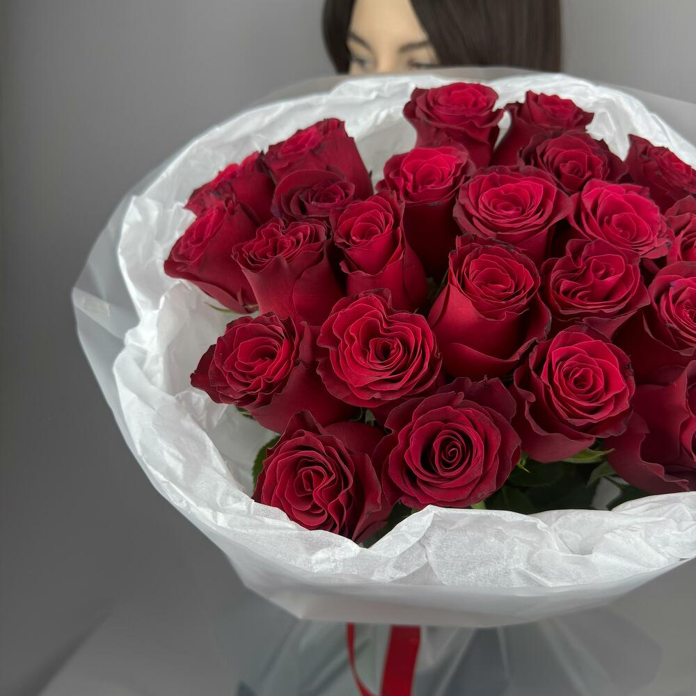 Букет из 25 красных роз