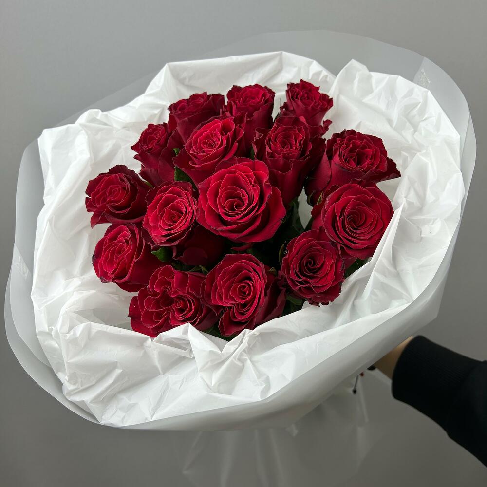 Букет из 15 красных роз