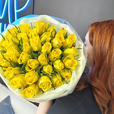 Букет из 35 желтых роз